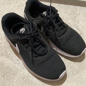 Black Nike Tanjun Sneakers